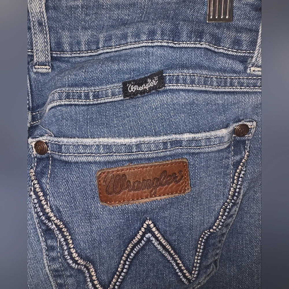 Wrangler Women's Blue Bootcut Jeans - Picture 4 of 5